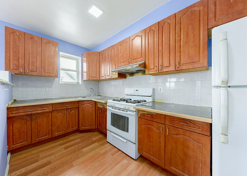1st image of 95-50 112th St #3