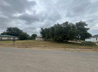 706 W 5th St, Brady, TX 76825