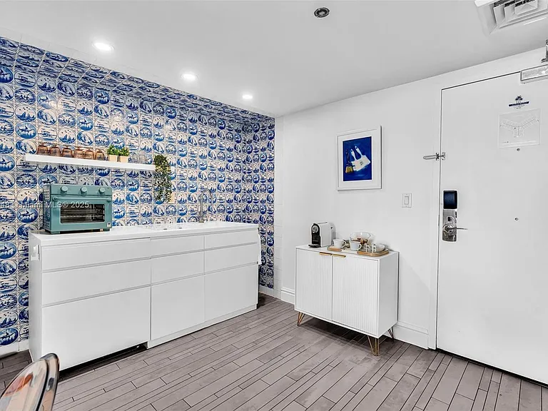1100 West Ave #1019 — Photo 5