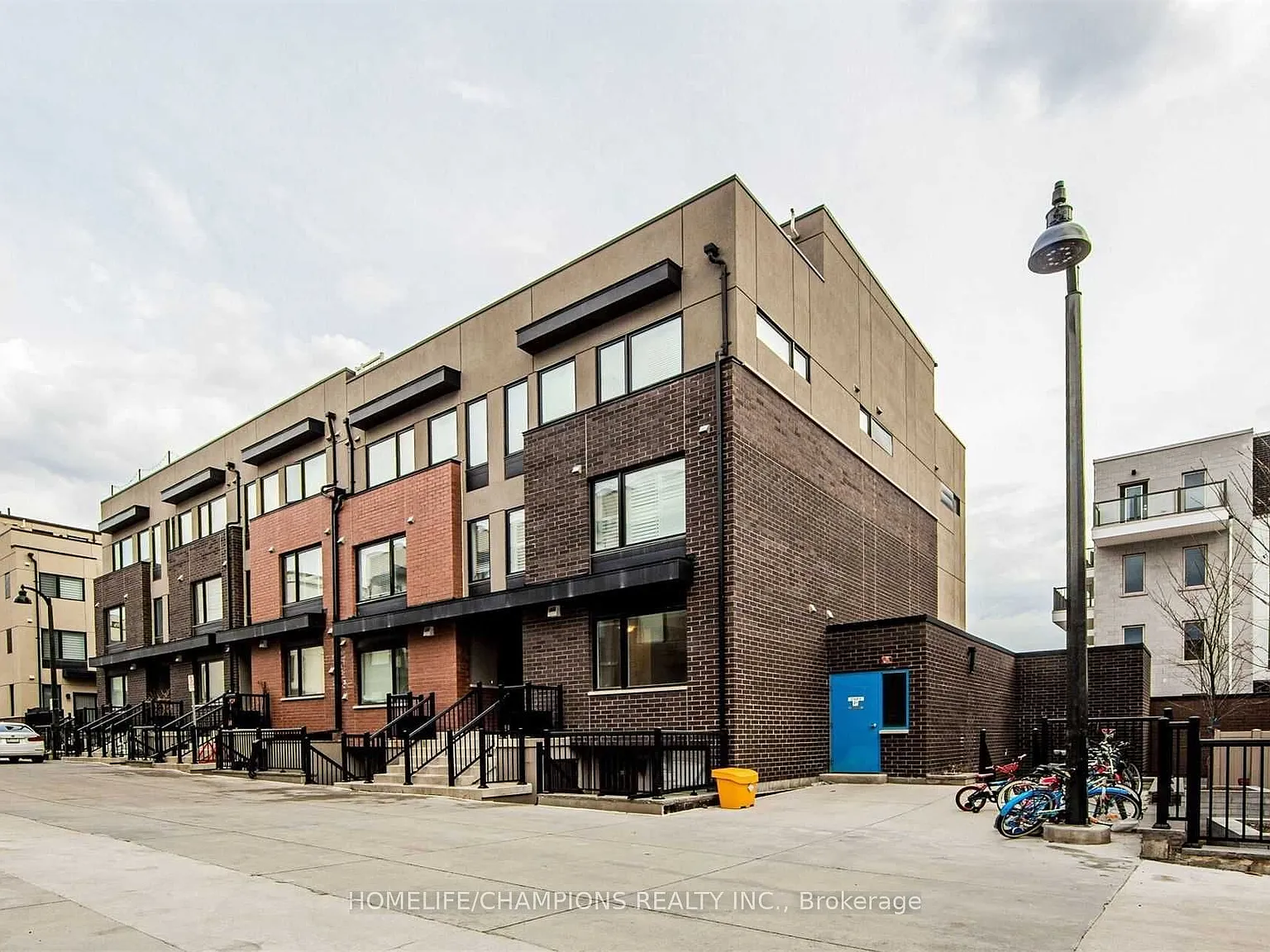 3 bed, $2,625 — Photo 2