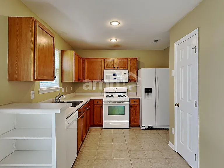 225 Chilmark Ridge Dr — Photo 3