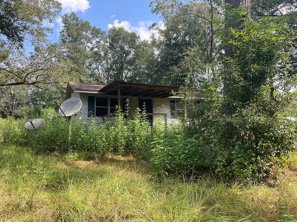 2nd image of 3485 McClane St E