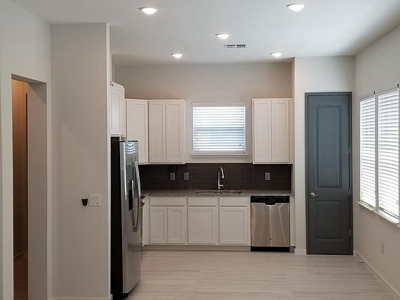 4th image of 13131 Bovet Ave
