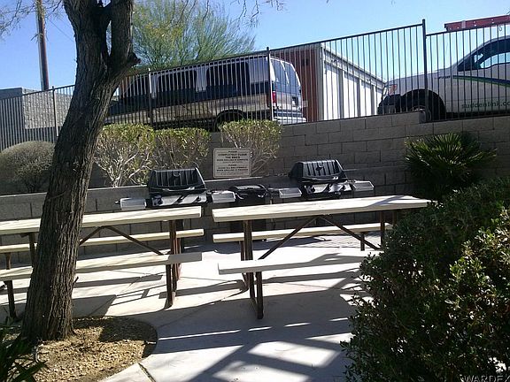 3rd image of 2212 N Kiowa Blvd