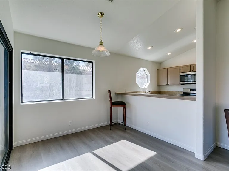 5054 S Rainbow Blvd #202 — Photo 19
