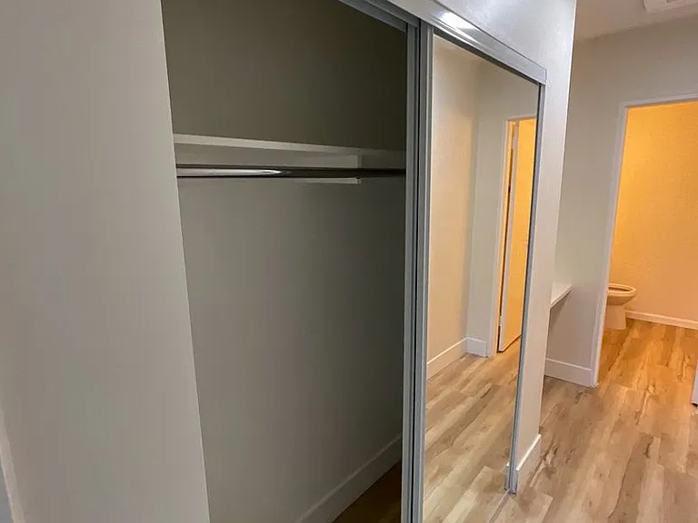 3942 Stevely Ave — Photo 10