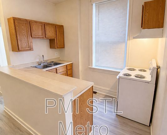 2nd image of 3150 Oregon Ave Unit 3150