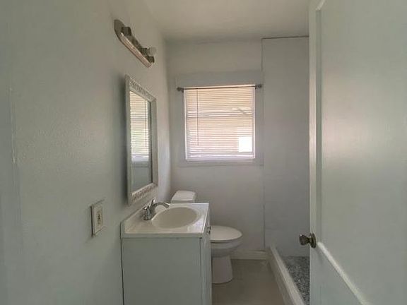2nd image of 2450 Cincinnati Ave