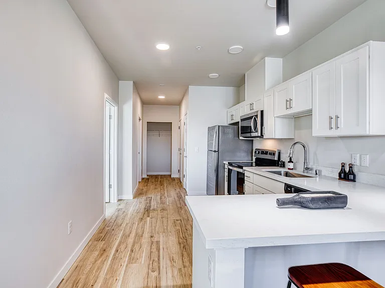 715 S I St — Photo 14