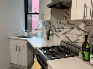202 Thompson St #15, New York, NY 10012