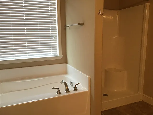 112 Summerdale Dr — Photo 9