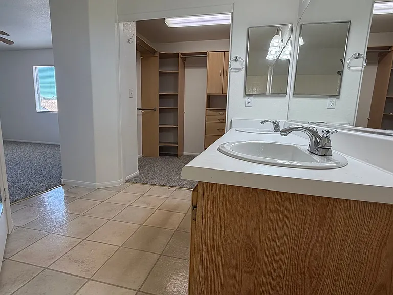 2424 Predera Ave — Photo 35