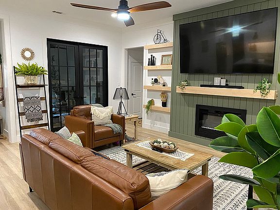 4th image of 732 Cobblestone Cir