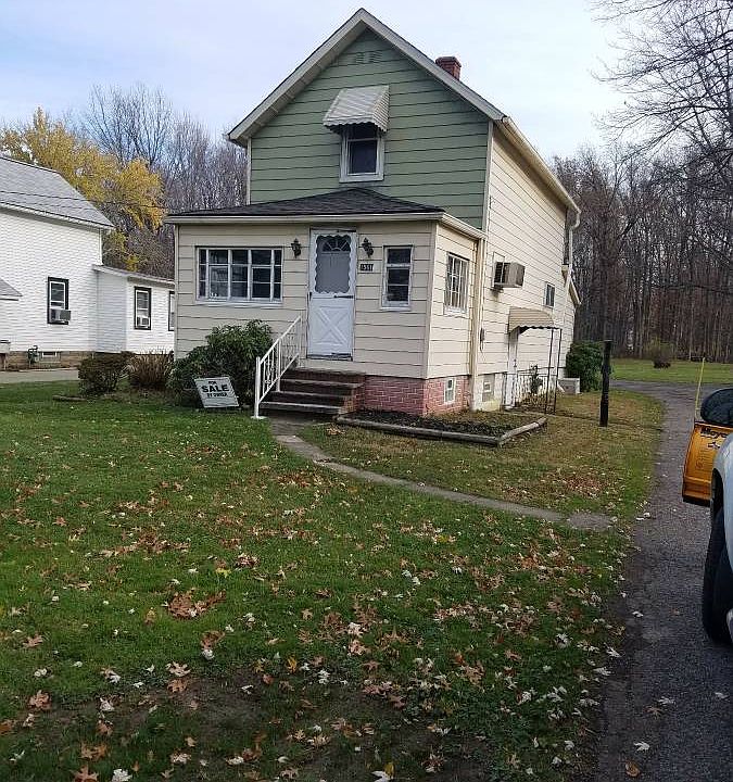 1st image of 1561 E 332nd St