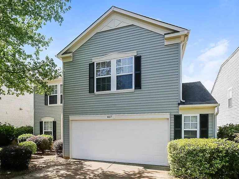 8817 Oak Dr NE — Photo 4