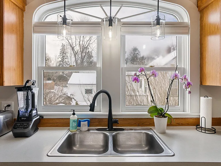 12 Hall Ave #A — Photo 11