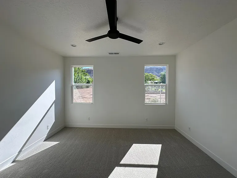 366 N 40 E — Photo 9