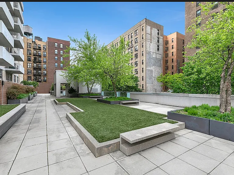 100 W 93rd St #12B — Photo 8