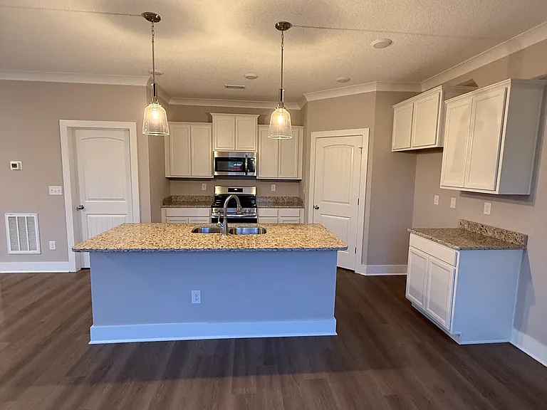 2727 Farmhouse Dr — Photo 5