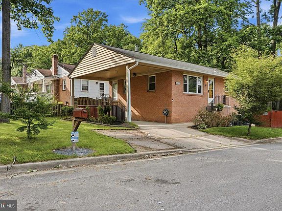 2nd image of 11410 Caroline Ave
