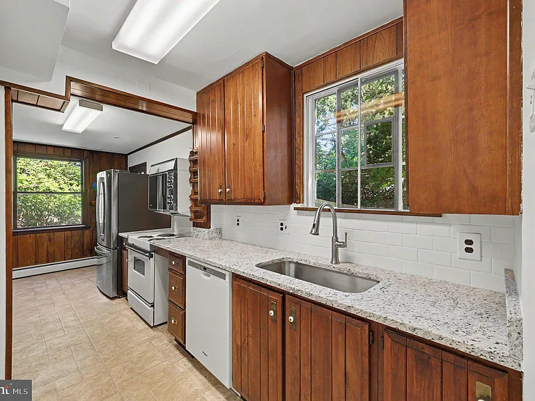 3418 Old Dominion Blvd — Photo 8