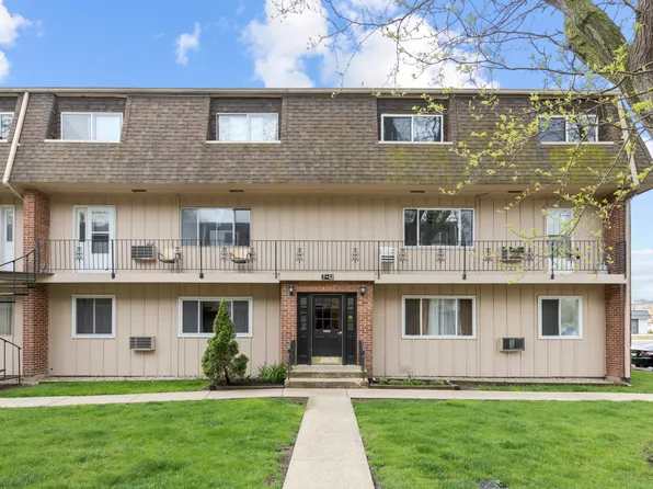 2300 Algonquin Rd APT 11, Rolling Meadows, IL 60008