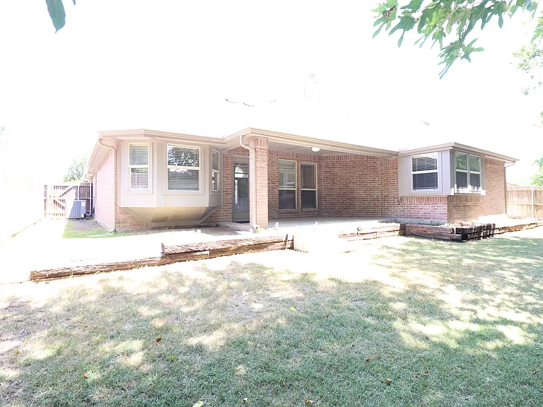 3711 Sycamore Ln — Photo 29