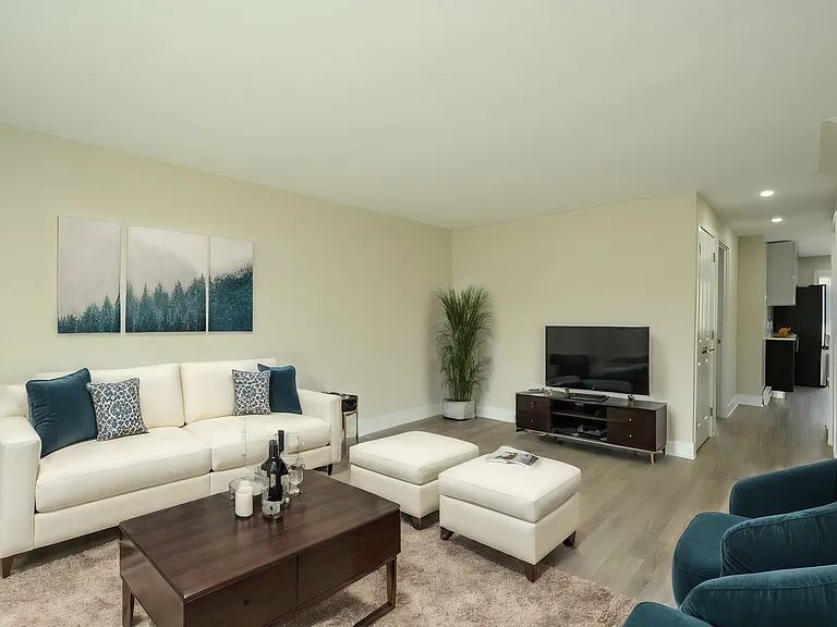 North Lane Apartments — Photo 10