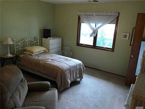 4th image of 20 Laurel Ave APT 72