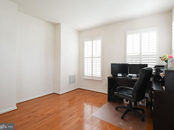 5th image of 1308 Preserve Ln