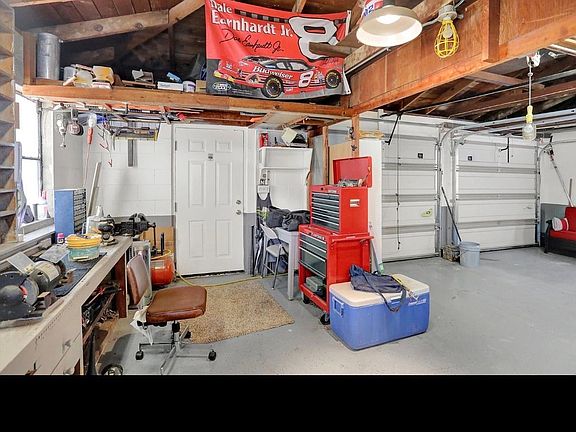 5th image of 9202 W 52nd St