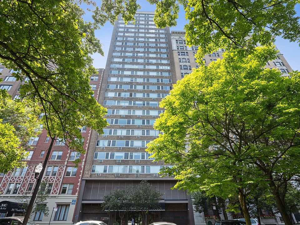 1st image of 2144 N Lincoln Park W APT 18A