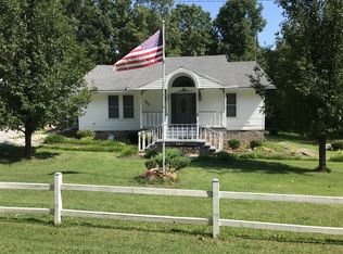 967 Arrowhead Ln, Cave City, AR 72521