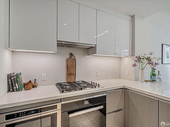5th image of 1601 Larkin St #104
