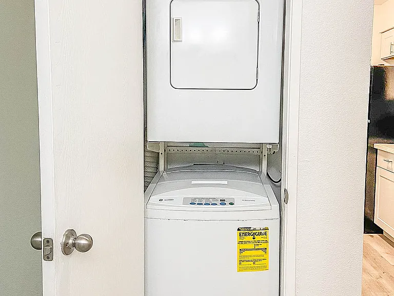 1x1- Unit with a washer and dryer *please note~ not all units have an in-unit W/D*