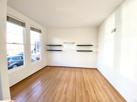 2nd image of 2805 Greenwich St