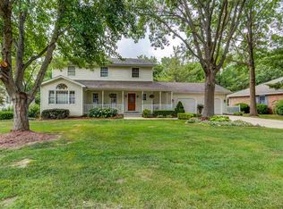 160 Roanoke Dr, Rochester, IL 62563