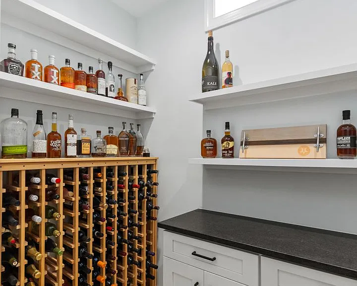 5213 Cathedral Ave NW — Photo 47