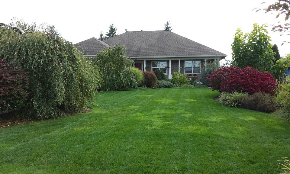 1st image of 206 E Oakview Ave