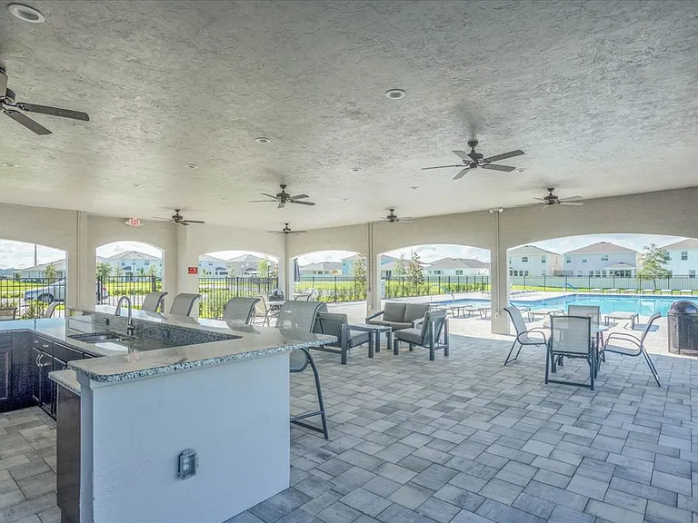 8931 SW 49th Cir — Photo 32