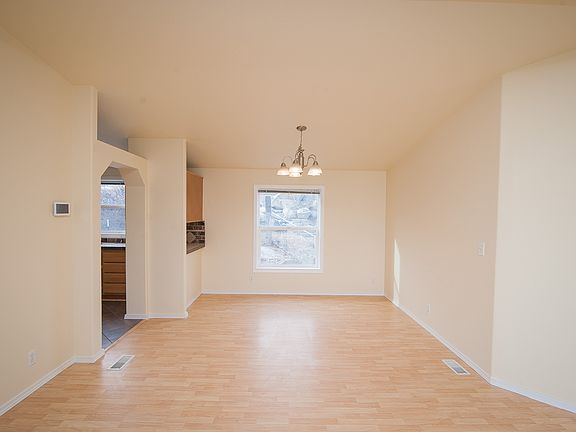4th image of 1331 Broadview Dr