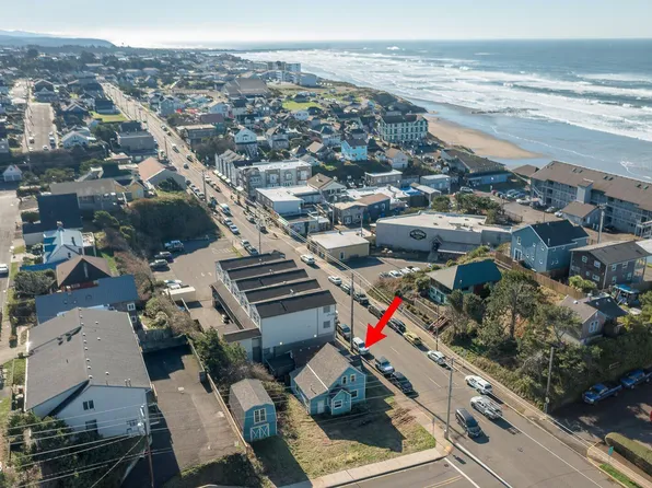 546 NW Coast St, Newport, OR 97365