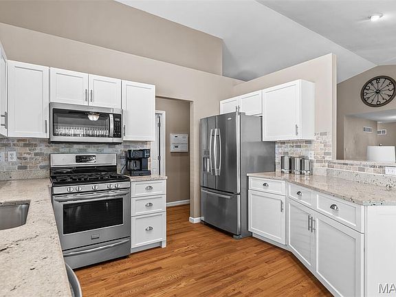 4th image of 7225 Crystal Lake Ct