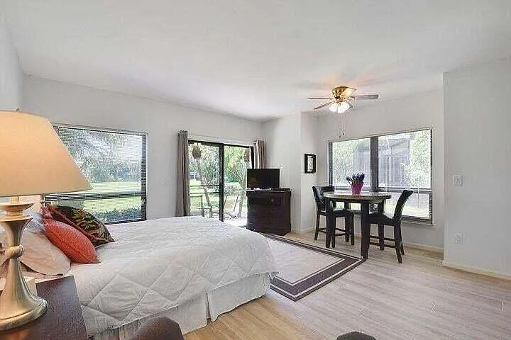 1 bed, 1.0 bath, 500 sqft, $3,000 — Photo 1