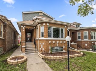 8114 S Paxton Ave, Chicago, IL 60617