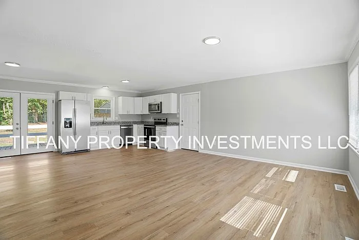 616 Dixie Dr — Photo 4