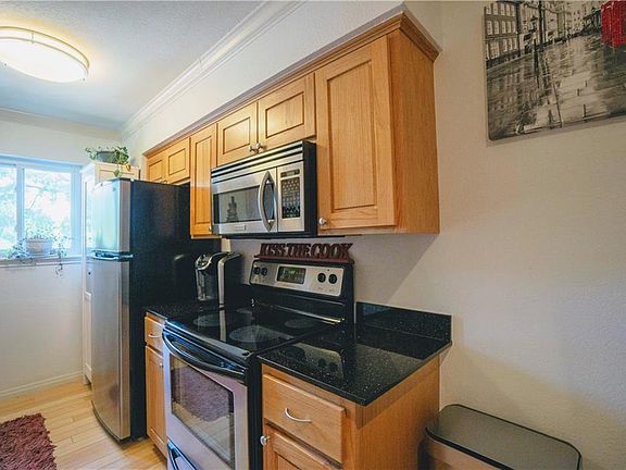 5th image of 900 S Lamar Blvd APT 204