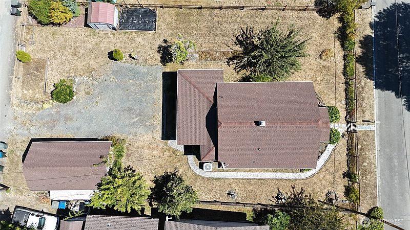 2nd image of 215 W Motor Avenue