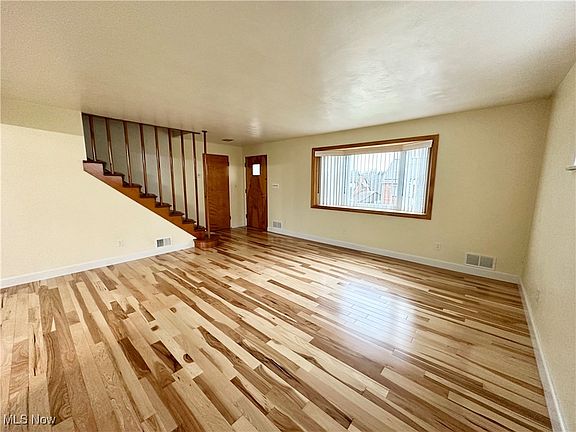 5th image of 101 Sellitti Ln