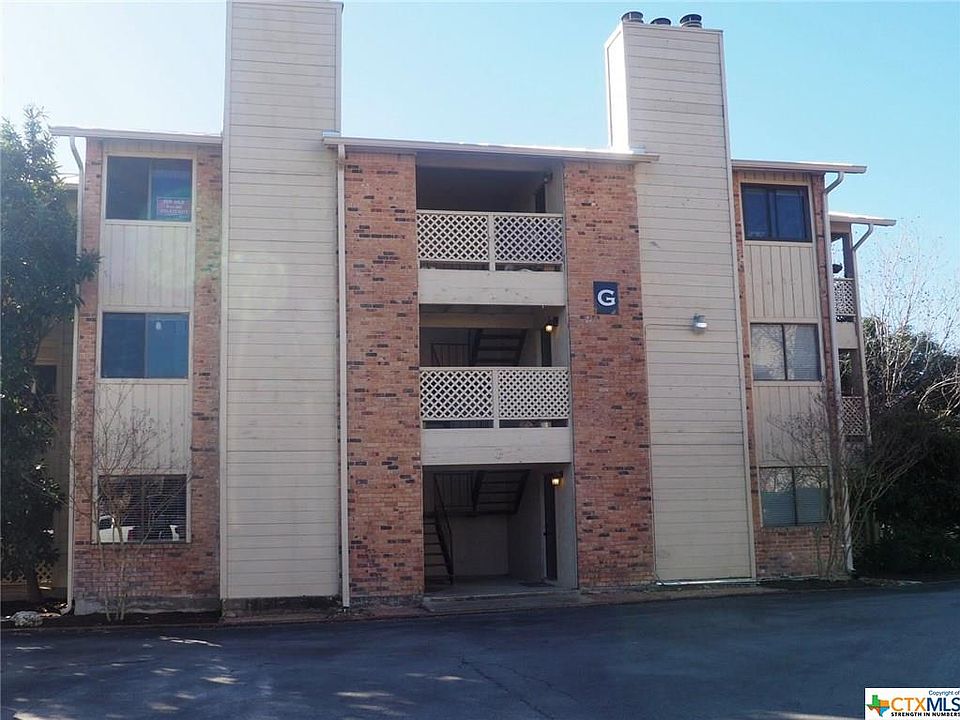 1st image of 421 W San Antonio St